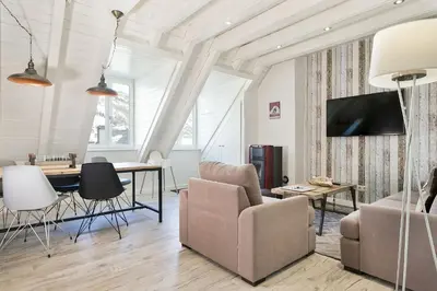 Una televisión o centro de entretenimiento en Luderna - Dúplex Sant Miquèu