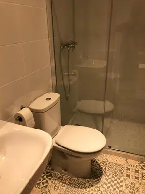 Un baño de Hostal Casiano Camarasa