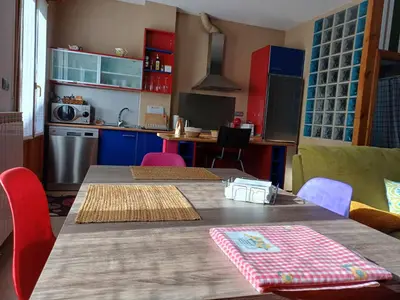 Una cocina o zona de cocina en Apartamento Puerta del Pirineo