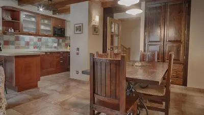 Una cocina o zona de cocina en Plaus