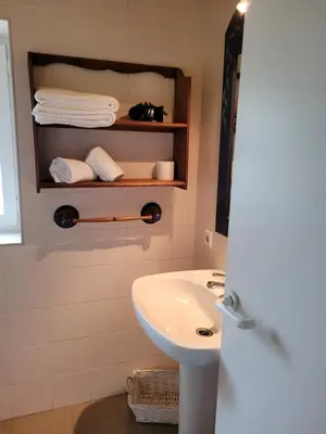 Un baño de Posada Sarigarri
