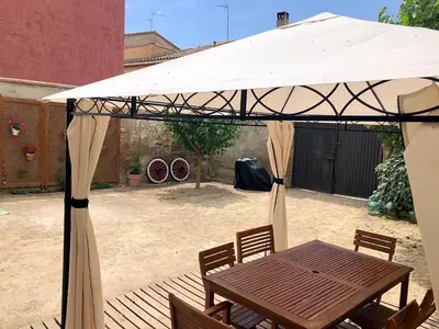 Un patio o zona al aire libre en Casa Solariega