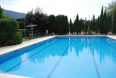 Piscina en o cerca de Atico en Biescas con Piscina, Tenis y Barbacoa