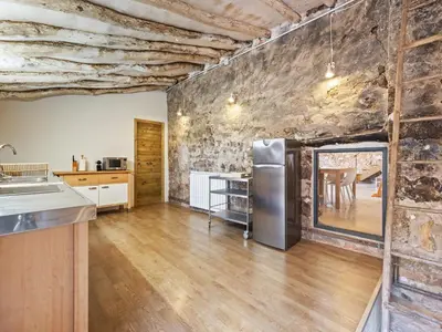 Una cocina o zona de cocina en Cozy Fraga Country Escape