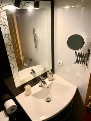 Un baño de Apto Alma Parking y Piscina GRATIS