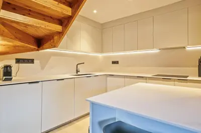 Una cocina o zona de cocina en Luderna - Dúplex con terraza Laveja