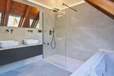 Un baño de Luderna - Dúplex con terraza Laveja