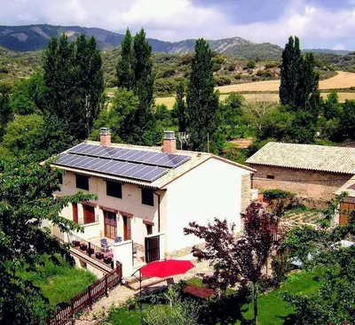 Paisaje cerca of this country house
