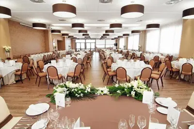 Un restaurante o sitio para comer en Hotel Fidalgo