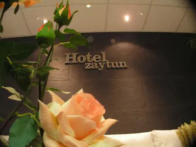 Certificado, premio, señal o documento que está expuesto en Hotel Zaytun