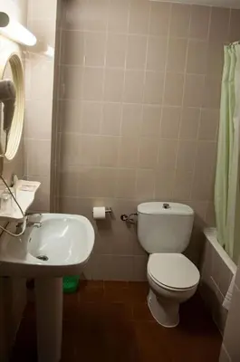 Un baño de Hostal Fontdemora