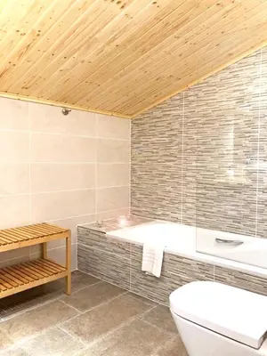 Un baño de Spacious House in Cretas with Mountain View