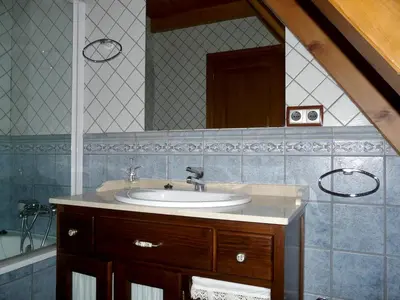 Un baño de Charming Chalet in Viella, Mountain View