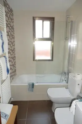 Un baño de Pension Malida