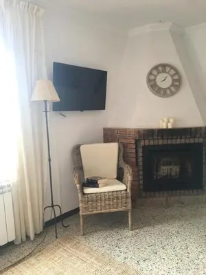 Una televisión o centro de entretenimiento en Apartaments La Pertusa 2o