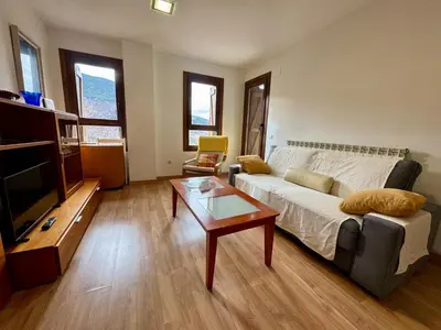Una televisión o centro de entretenimiento en C17 - Edif Aigualluts - Villmor