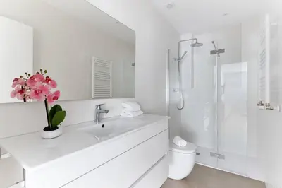 Un baño de Bergamín by Clabao
