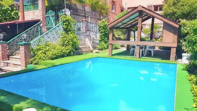 Piscina en o cerca de Spacious villa with private pool in La Puebla de Castro