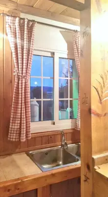 Un baño de Spacious villa with private pool in La Puebla de Castro