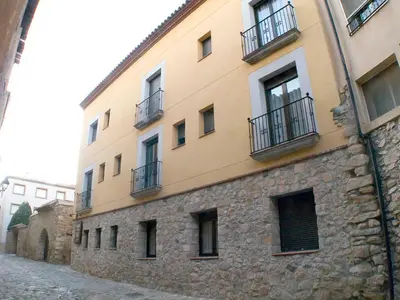 Edificio en el que se encuentra el apartahotel