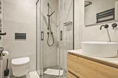 Un baño de Luderna - Casa con jardín Bedrera