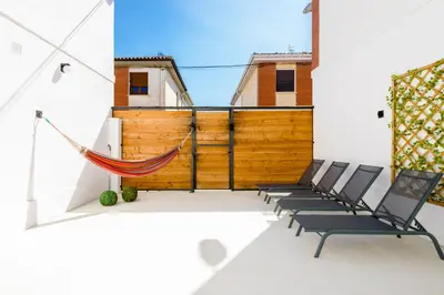Un balcón o terraza de Selbaondoa, Casa con Patio en el Prepirineo Navarro
