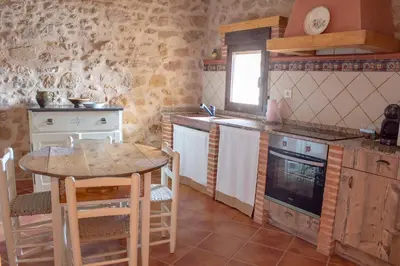 Una cocina o zona de cocina en Casa Rural El Morral