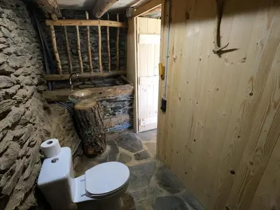 Un baño de Bordes Pirineu, Costuix
