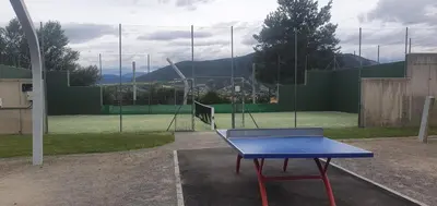 Instalaciones para jugar al ping pong en APARTAMENTO PIRINEO DE HUESCA, JACA, FORMIGAL, PANTICOSA o alrededores