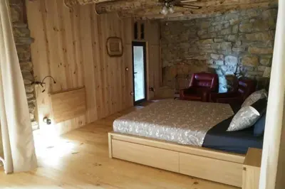 Cama o camas de una habitación en Casa Jaumet: un lloc de pau on escoltar el silenci