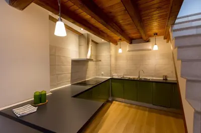 Una cocina o zona de cocina en CA3 - Duplex de dos dormitorios en el Centro Histórico con garaje