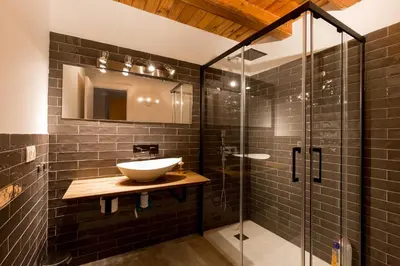 Un baño de CA3 - Duplex de dos dormitorios en el Centro Histórico con garaje