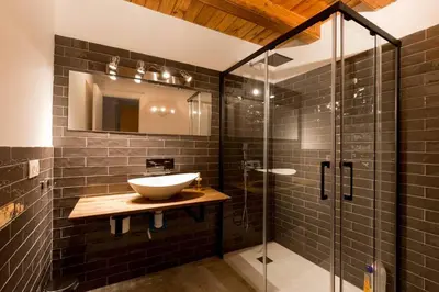 Un baño de CA3 - Duplex de dos dormitorios en el Centro Histórico con garaje