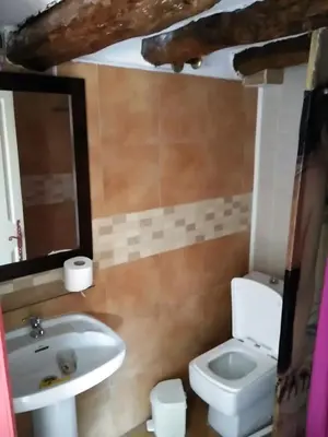Un baño de CALANURI