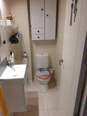 Un baño de Habitacion doble en casa compartida con anfitriones