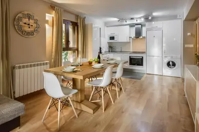 Una cocina o zona de cocina en Musales, apartamento familiar en Panticosa