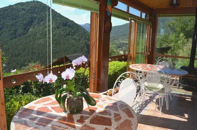Vista general de una montaña o vista desde the country house