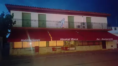 Edificio en el que se encuentra el hostal o pensión