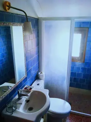 Un baño de Casa Rural FuenteVieja