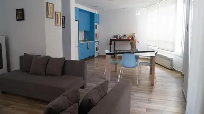 Zona de estar de Zaragoza y sus 2 catedrales