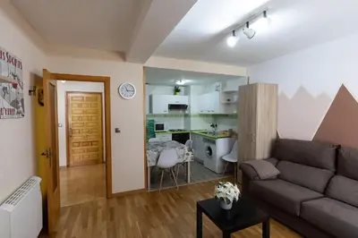 Una cocina o zona de cocina en IBON - sencillo y con wifi BY PIRINEOS360
