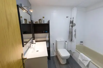 Un baño de IBON - sencillo y con wifi BY PIRINEOS360
