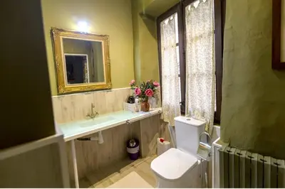 Un baño de Casa Notari Congost de Montrebei