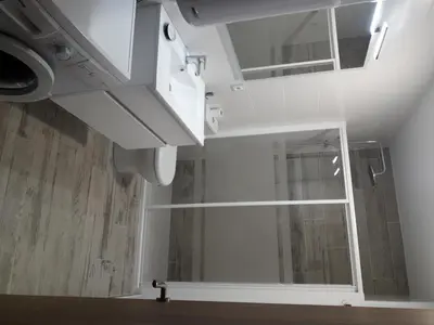 Un baño de CAL BAR