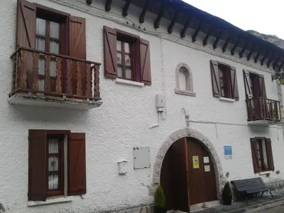 Edificio en el que se encuentra el albergue
