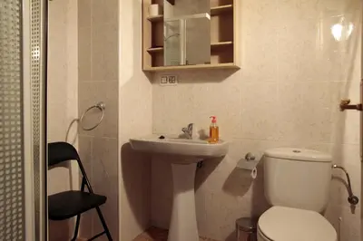 Un baño de Apartamentos Irati Olaldea