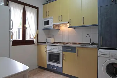 Una cocina o zona de cocina en Apartamentos Irati Olaldea