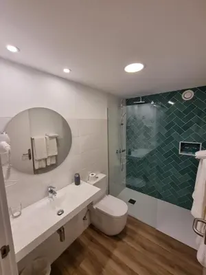 Un baño de Hostal La Rúa
