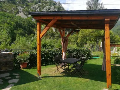 Jardín al aire libre en Apartamentos Mobison