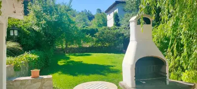 Jardín al aire libre en Casa Rural en Naval, Torre San Rafael